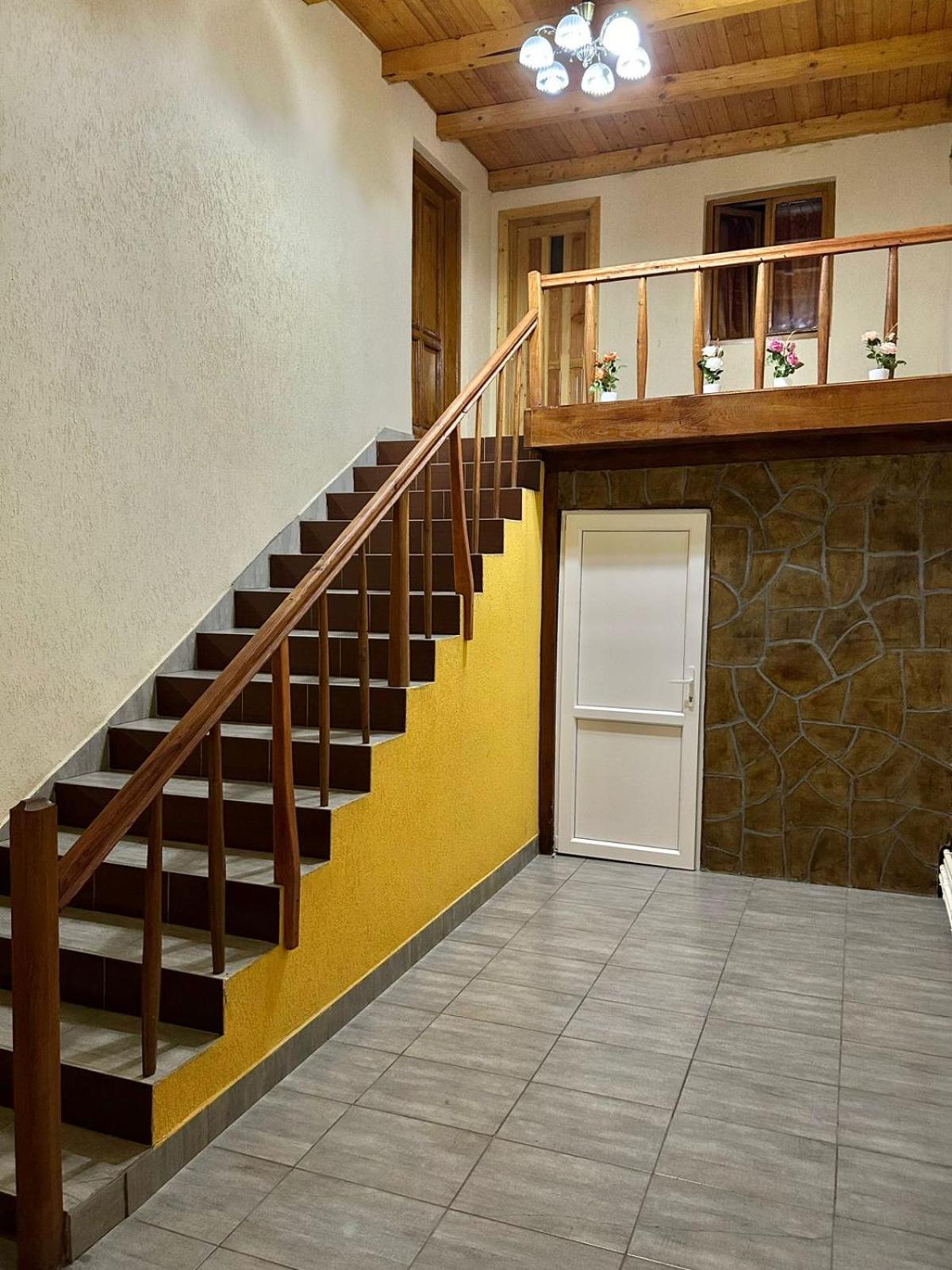 Pensiunea Casa Nina คือร์ตีโชอารา ภายนอก รูปภาพ